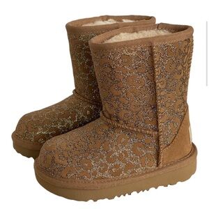 UGG Classic II Glitter Leopard- Size 7 (kids)